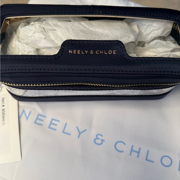 Neely & Chloe Navy stackable Cosmetic Case - Picture 4 of 10